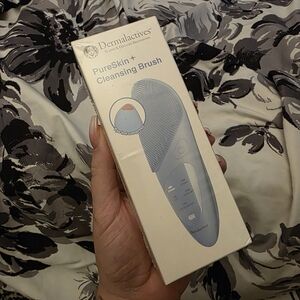 Dermalactives PureSkin Cleansing Brush - Gray
